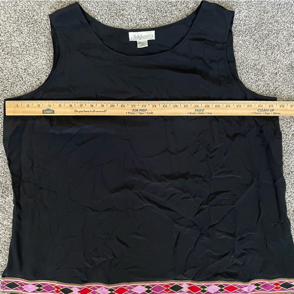 Two 100% Silk & Embroidered Tops by Diane von Furstenberg, Vintage, 2X and 3X - Picture 9 of 10